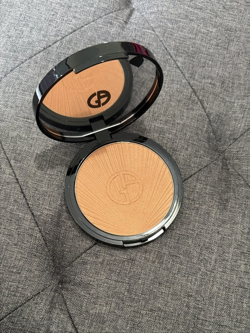 Armani Beauty Luminous Silk Sunlit Creamy Bronzing Powder # 100 ~ 18g New Unbox